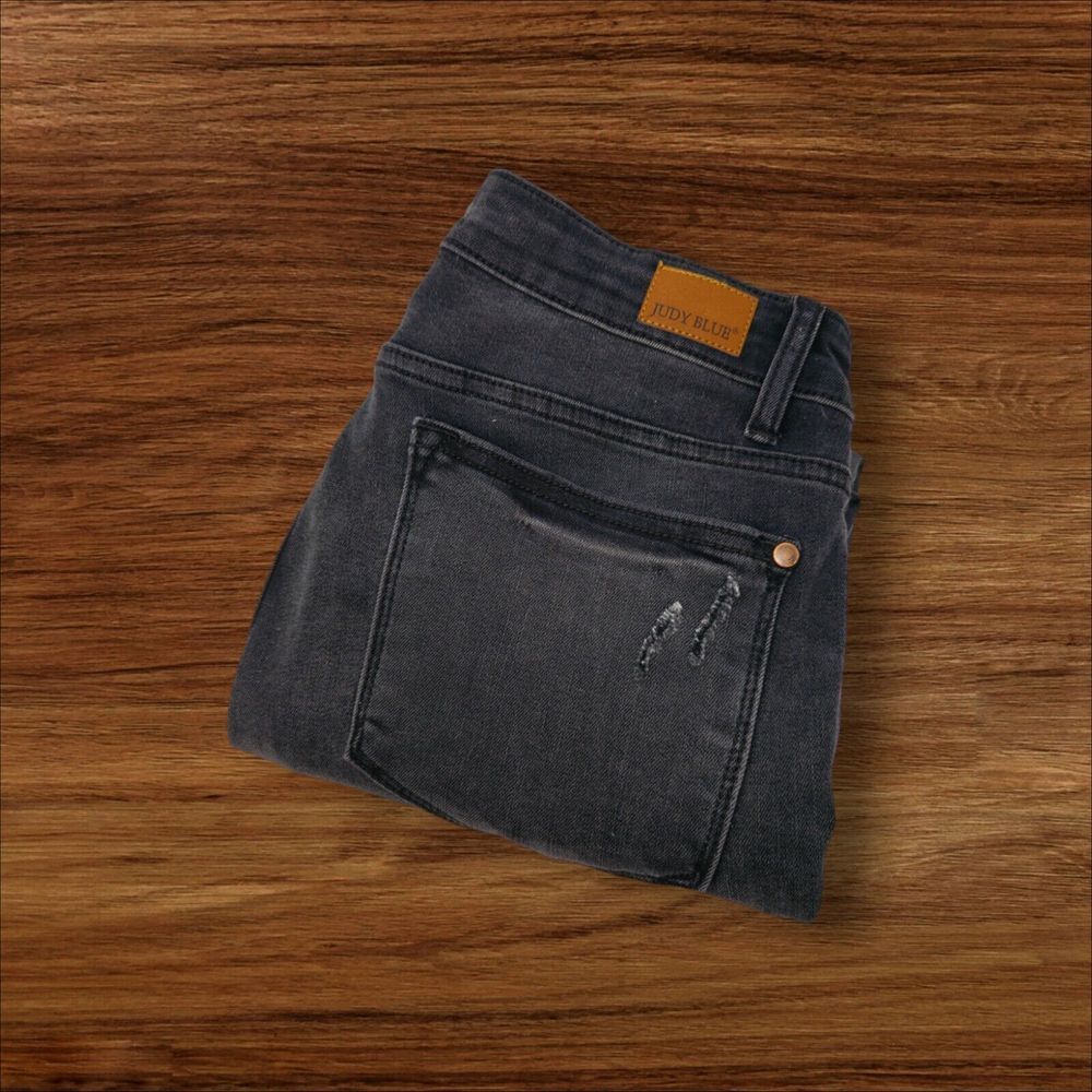 Judy Blue Jeans Size‎ 11/30 Emma High Rise Skinny Capris Destroyed Black JB82270